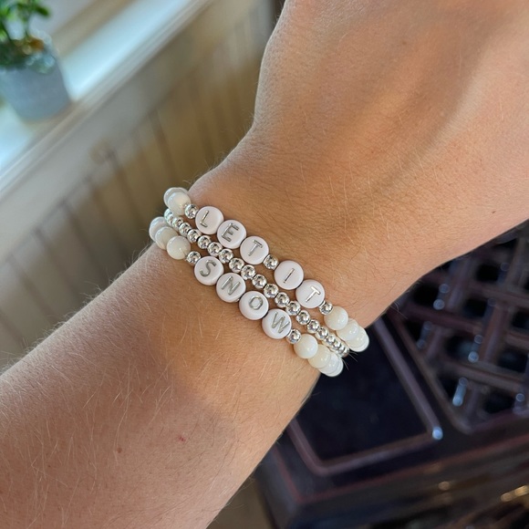 Let it snow bracelet stack, Christmas bracelets, handmade bracelets - Picture 1 of 3